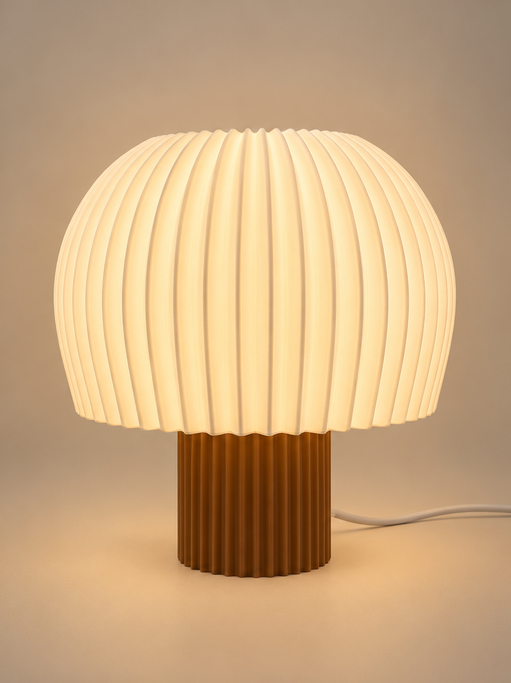 Candeeiro Mushi Lamp aceso, luz suave e acolhedora