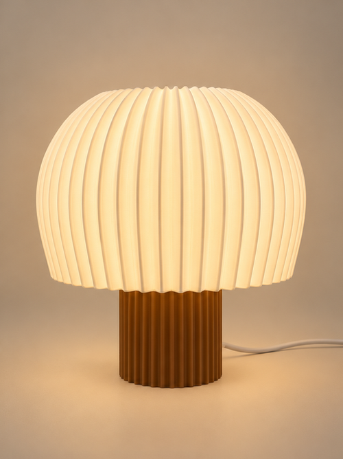 Candeeiro Mushi Lamp aceso, luz suave e acolhedora